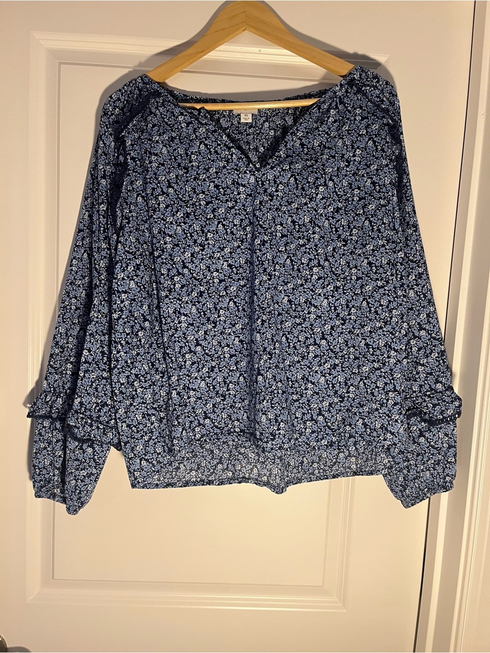 J.Crew Re-Imagined Navy Floral V-Neck Blouse Size XL